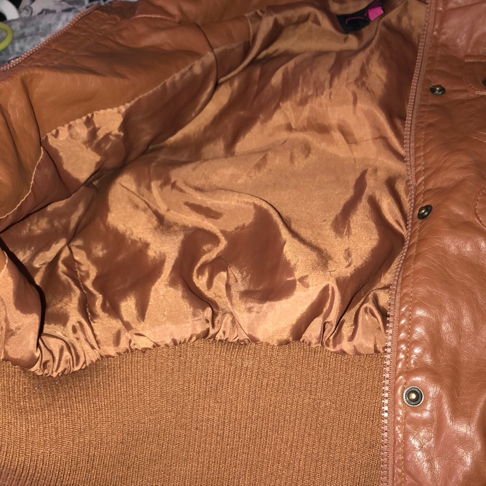 Brown jacket - Picture 3 of 7